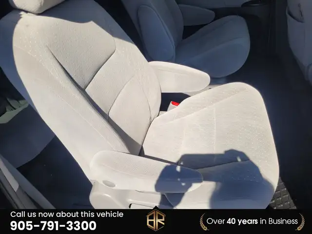 2018 Toyota Sienna LE | AWD | Power doors in Cars & Trucks in Mississauga / Peel Region - Image 42
