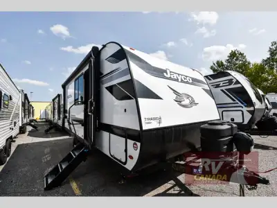Please Call Us At 613.851.7326 with any questions? Jayco Jay Feather Air travel trailer 18MBH highli...