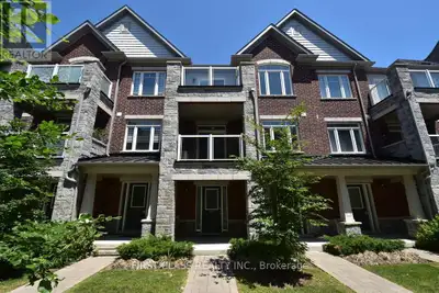 Beautiful Condo Townhouse In High Demand Dun Heights With Immediate Availability.This Stunner Has 2...