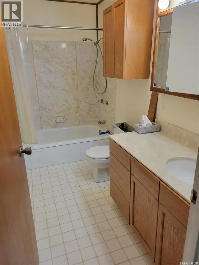 27 Elm STREET Katepwa Beach, Saskatchewan in Houses for Sale in Regina - Image 22
