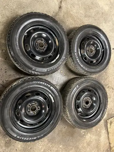 Tires and Rims off a 2022 Toyota Prius LE awd attached with oem tpms sensors . Winter tires are curr...