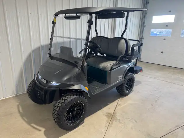 2026 EZGO RXV4 ELITE SUMMIT XT in ATVs in Vernon - Image 5