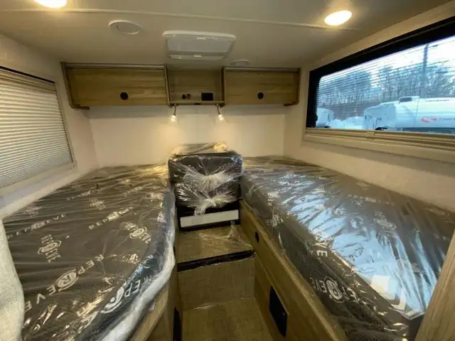 2026 Winnebago Winnebago EKKO 22A in RVs & Motorhomes in Bedford - Image 17