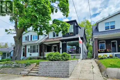 LOWER - 33 LAWLOR AVENUE Toronto (East End-Danforth), Ontario