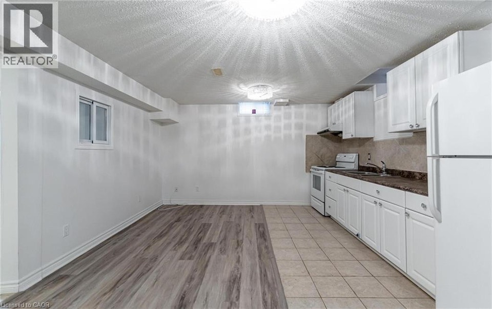 30 RICHVIEW Drive Unit# 2 Hamilton, Ontario 4
