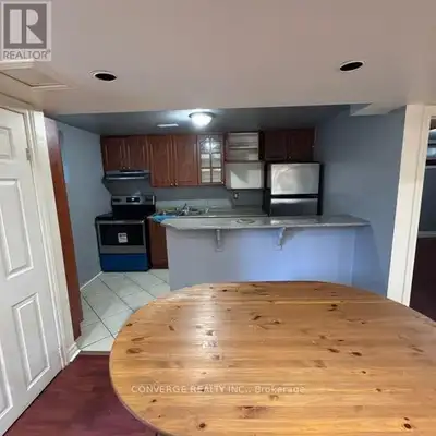 Bright and spacious 1-bedroom, 1-bath unit featuring an open-concept kitchen and living room. Enjoy...