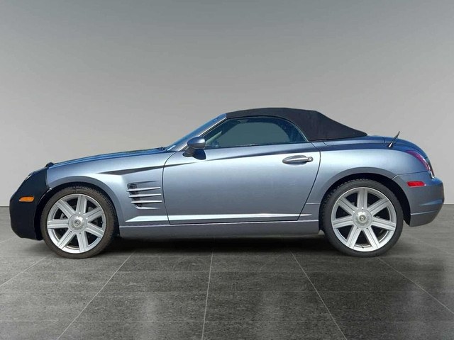 2006 Chrysler Crossfire 2dr Roadster Limited in Cars & Trucks in Medicine Hat - Image 2