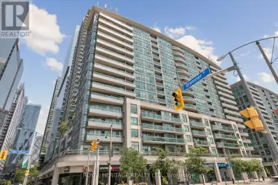 1905 - 51 LOWER SIMCOE STREET Toronto (Waterfront Communities),