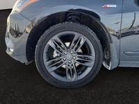 Command the road with this sharp, sporty luxury SUV, featuring Acura's signature Super Handling All-... (image 9)