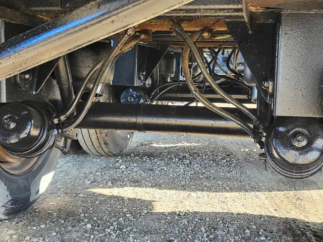 2004 Advance 51,400 L Super B-Train Insulated 406 Tank Trailer in Heavy Equipment in Delta/Surrey/Langley - Image 20