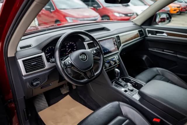 2018 VOLKSWAGEN Atlas Execline in Cars & Trucks in Kamloops - Image 12