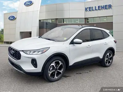 This Ford Escape has a dependable Intercooled Turbo Premium Unleaded I-4 2.0 L/122 engine powering t...