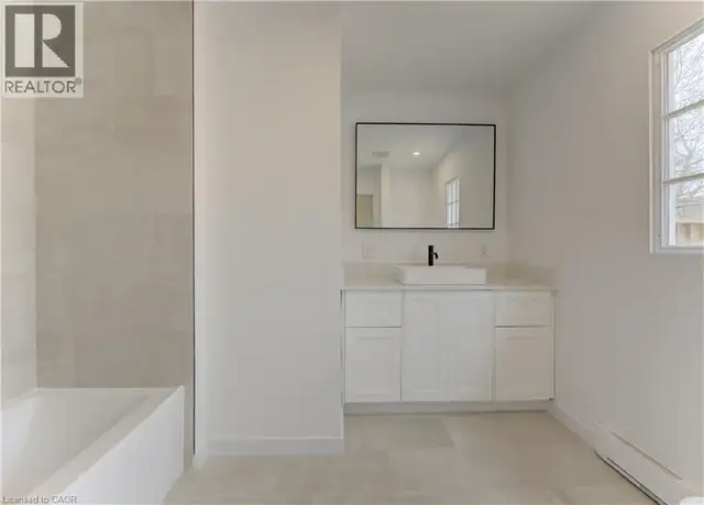 67 LOUISA Street Kitchener, Ontario in Houses for Sale in Kitchener / Waterloo - Image 11