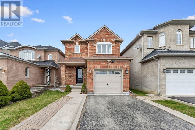 51 HOLLYBUSH DR Vaughan, Ontario in Houses for Sale in Markham / York Region - Image 2