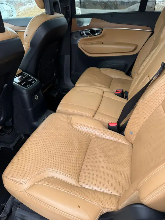 2016 Volvo XC90439246998293729284