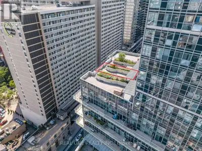 Truly Rare Find! Prestigious Aura @ College Park Absolutely One-Of-A-Kind 2 Bedroom, 2 Bath Suite Fe...