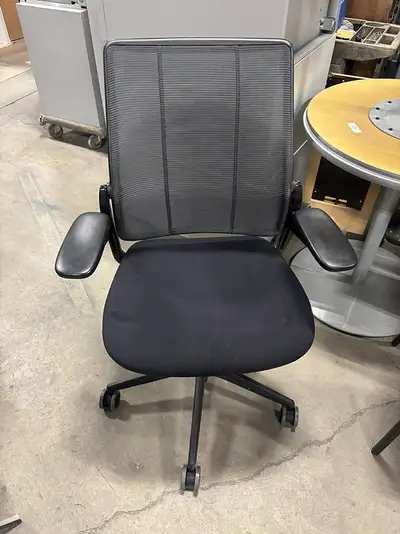 Humanscale Diffrient Smart Task Chair-Excellent Condition!, View more