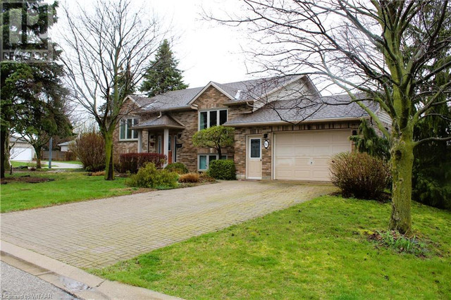 86 GLENDALE Drive Tillsonburg, Ontario in Houses for Sale in Norfolk County