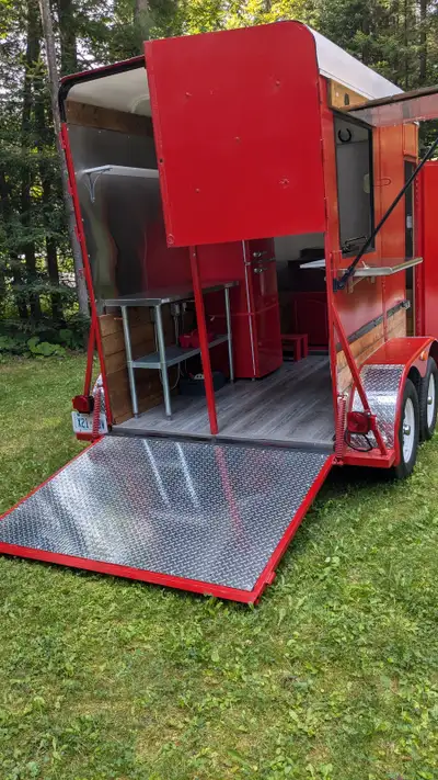 Unique Mobile Bar converted from a horse trailer to shine again, Can be used as a Mobile Bar, Bevera...