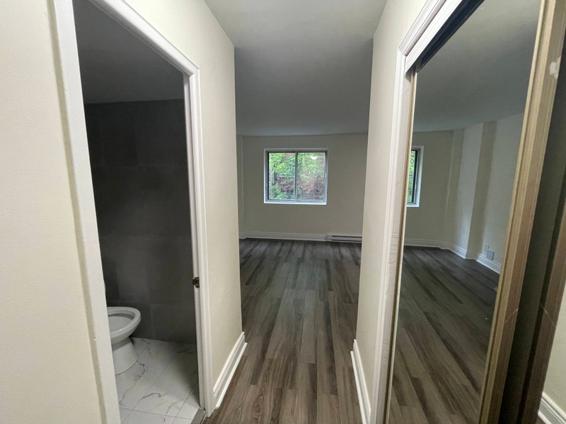 Beautiful Studio 7th Floor / January 1st 2024 Apartment for Rent