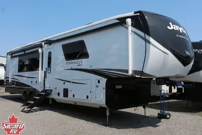Introducing the 2026 Pinnacle 38FBRK, made by Jayco. This fifth wheel provides you with all of the c...