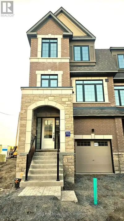 Welcome to your dream urban oasis! This end unit townhouse in downtown Whitby offers contemporary li...