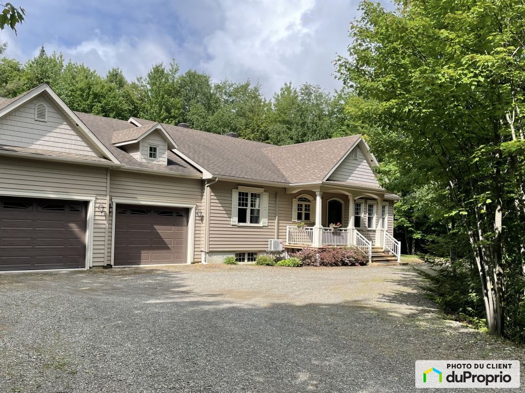 $872,000 - Bungalow for sale in Drummondville (St-Nicéphore) — photo 2