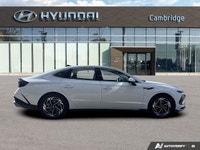 Imagine every journey bathed in natural light and backed by intelligent design. This 2025 Hyundai So... (image 5)