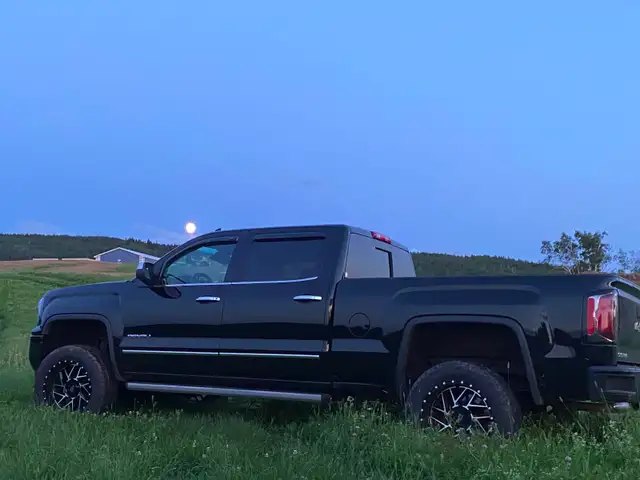 2017 GMC Denali Serria5040166595258060810