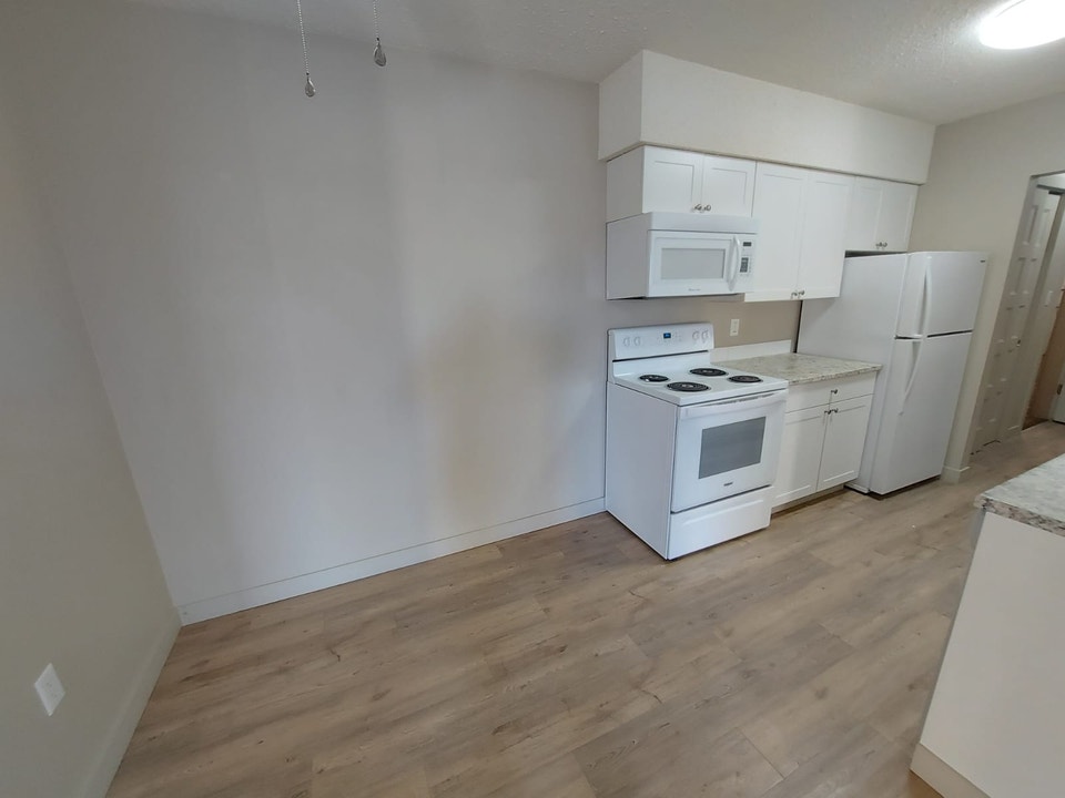 Beautiful 1 Bedroom Unit in Parkvale!! 3