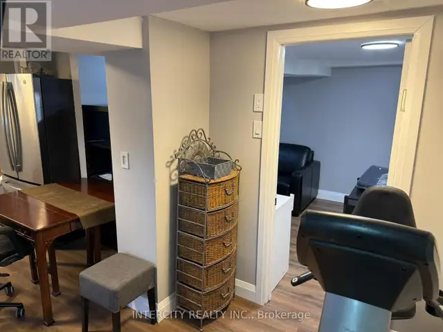 1 - 222 COMBE AVENUE Toronto (Bathurst Manor), Ontario in Long Term Rentals in City of Toronto - Image 8