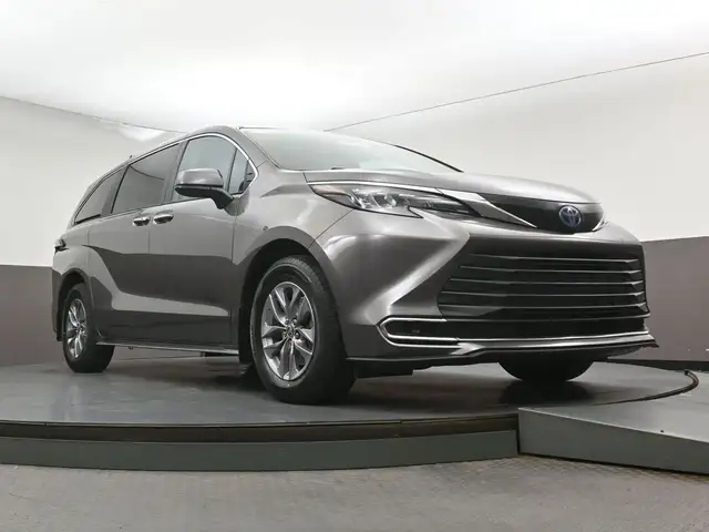 2024 Toyota Sienna XLE in Cars & Trucks in Dartmouth - Image 38