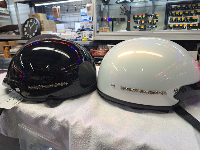 15 DIFFERENT SYLES OF DOT APPROVED MOTORCYCLE HELMETS in Motorcycle Parts & Accessories in Red Deer - Image 4