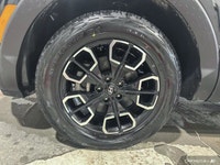 | Heated Steering Wheel | Heated Front Bucket Seats | Apple CarPlay & Android Auto | Navigation Syst... (image 8)