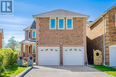 Welcome to 26 Millcroft Way in beautiful Thornhill. Pride of ownership. Pulling up to this home make...
