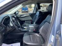 Experience the perfect blend of efficiency, technology, and comfort with the 2022 Ford Escape SEL Pl... (image 9)