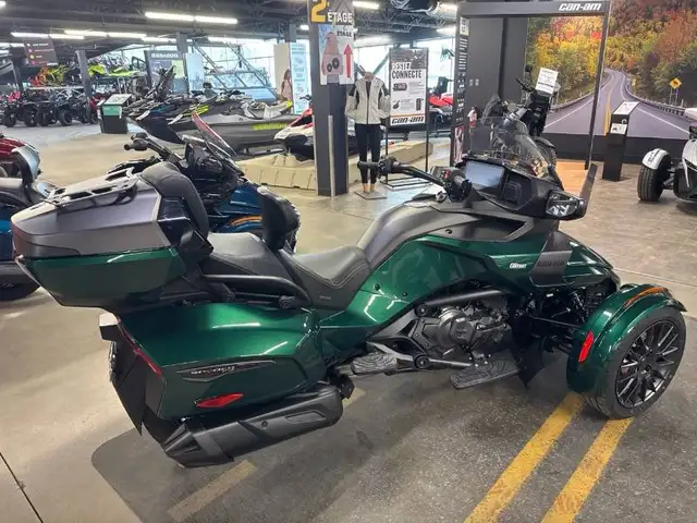 2024 Can-Am Spyder F3 LTD Special Series in Sport Touring in West Island - Image 4