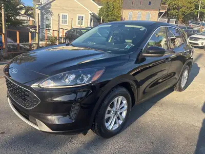 2020 Ford Escape SE, All Wheel Drive, 1.5L Ecoboost, New All weather tires, all new brakes, alloy wh...