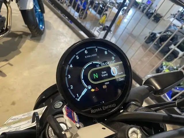 2026 ROYAL ENFIELD MOTORS GUERRILLA 450 in Street, Cruisers & Choppers in City of Halifax - Image 5