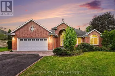 Welcome to 6658 Sutherland Avenue!Enjoy effortless, comfortable one-level living in this well-mainta...