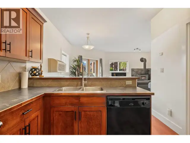 7307 PROSPECTOR Avenue Unit# 202 Radium Hot Springs, British Col in Condos for Sale in Cranbrook - Image 13