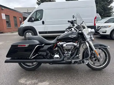 Check out this 2020 CANADIAN Harley-Davidson Stage IV Road King 128ci with only 22,436kms. Be sure t...