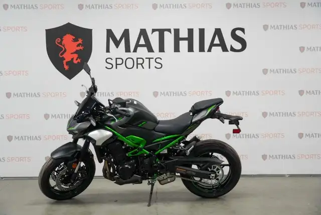 2025 KAWASAKI Z900 in Sport Bikes in Longueuil / South Shore - Image 6
