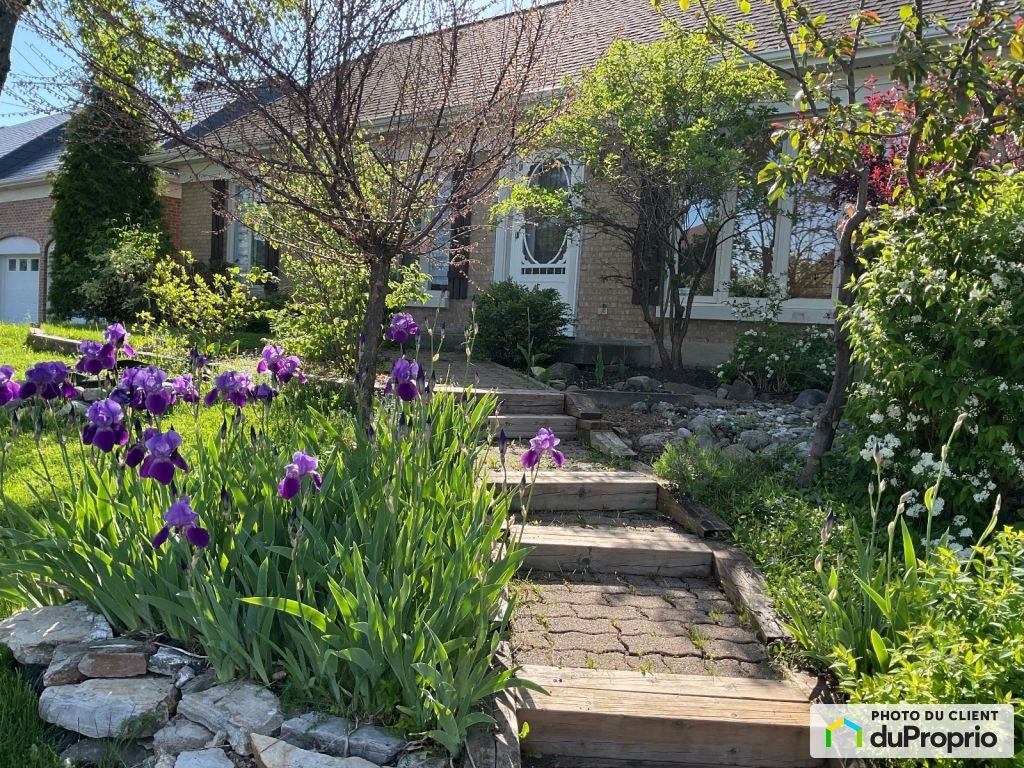 $525,000 - Bungalow for sale in L'Ancienne-Lorette — photo 1