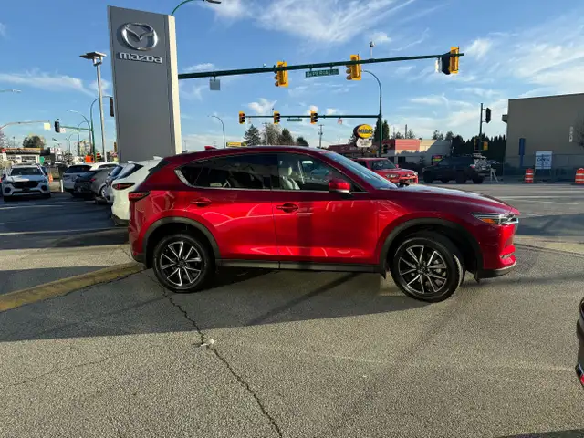 2017 Mazda CX-5 GT AWD at in Cars & Trucks in Burnaby/New Westminster - Image 5