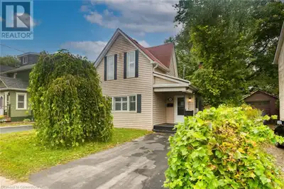 Attention first time home Buyers or investors! Take advantage of this affordable opportunity to own...