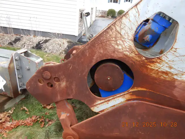 TERMINATOR TX750 75,000 ft-lb  QUARRY-DEMOLITION HAMMER/BREAKER in Heavy Equipment in City of Halifax - Image 37