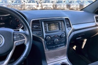 3.6 L 6 Cyl Engine Vehicle Options: Touch Screen Radio System, Power Drivers Seat, Bluetooth, Led He... (image 5)