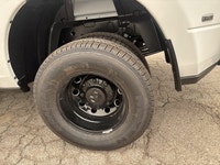 GVWR: 6 350 KG (14 000 LBS),TRANSMISSION: 8-SPEED TORQUEFLITE AUTOMATIC,POWER SUNROOF,IP-MOUNTED AUX... (image 7)