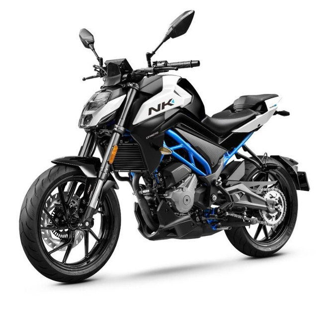 2025 CF MOTO 300NK dans Motos sport  à Longueuil/Rive Sud - Image 2
